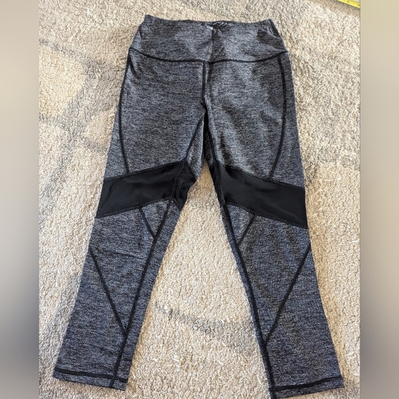 Torrid size 0 black white sheer cropped workout active high waisted leggings - Picture 1 of 7
